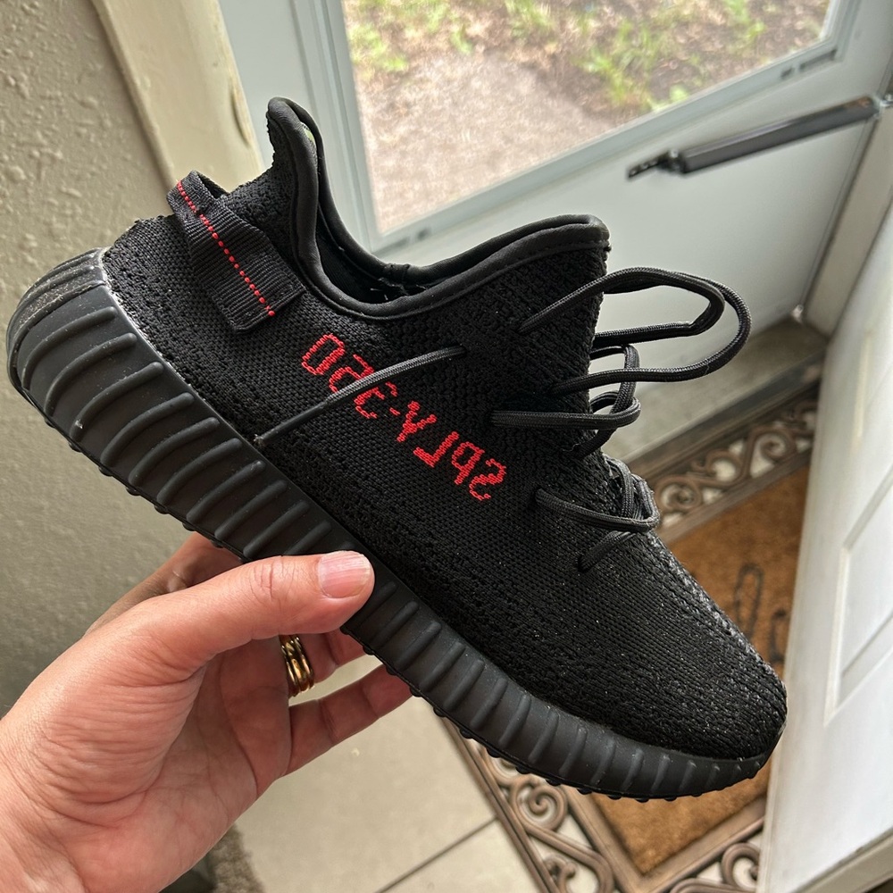 Yeezy 350 “Bred” reps